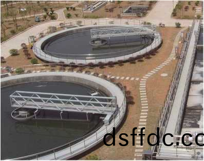 ZBXN型週邊(bian)傳動半橋虹吸(xi)式吸泥機