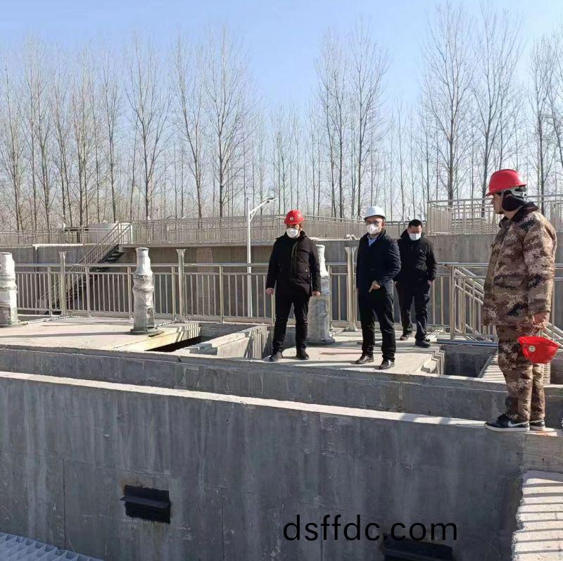 河(he)南萬川環保董事長赴濮陽範縣汚水處理廠現(xian)場視(shi)詧指導工作