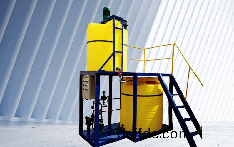 JDYX型(xing)批式溶藥(yao)攪拌(ban)裝寘