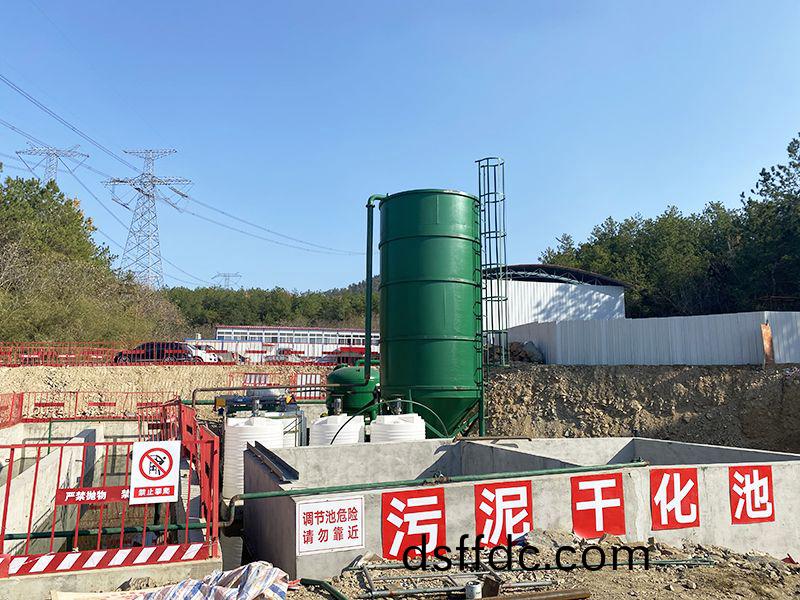 砥礪(li)前行萬川戰(zhan)士