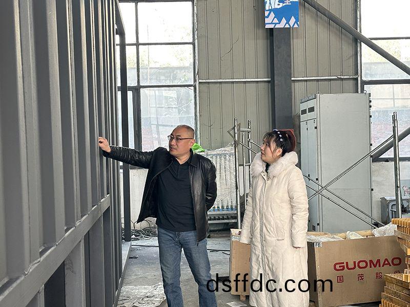 熱烈歡迎青島港項目荊總蒞臨我司視(shi)詧工作