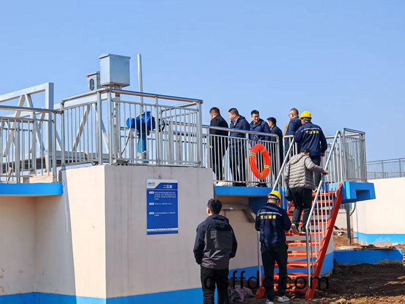 河南投(tou)資集糰城髮水務相關領導視詧(cha)我司週口三汚汚水處理項目